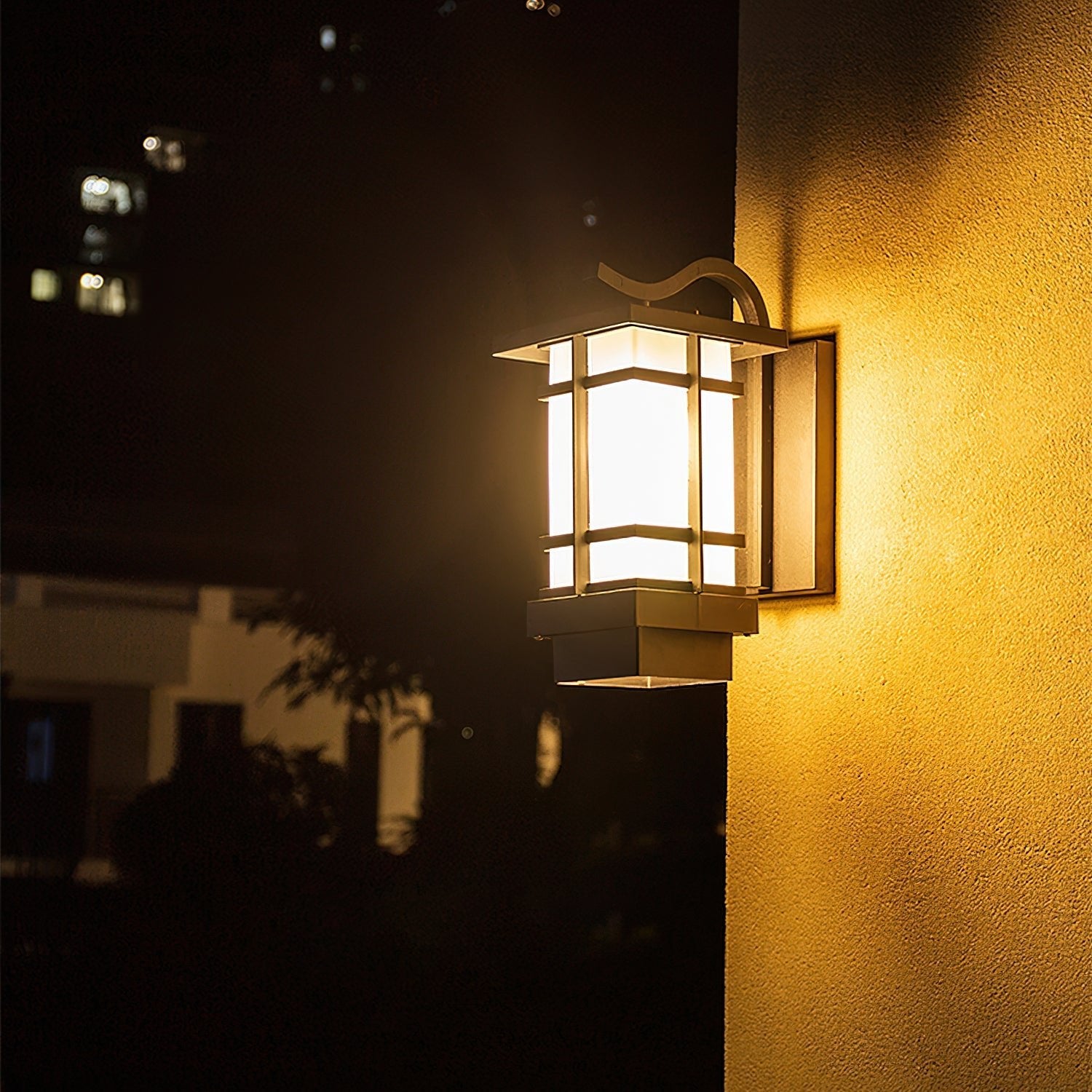 Вуличний настінний світильник Madison Lantern