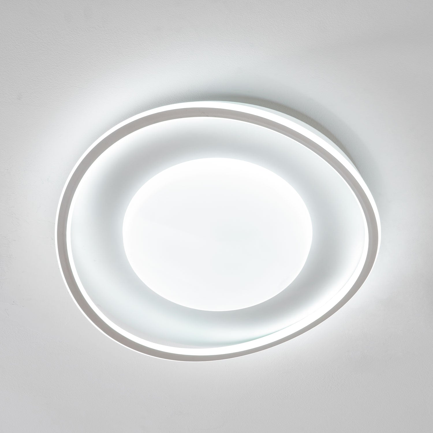 Мінімалістичний стельовий LED світильник Геометрія