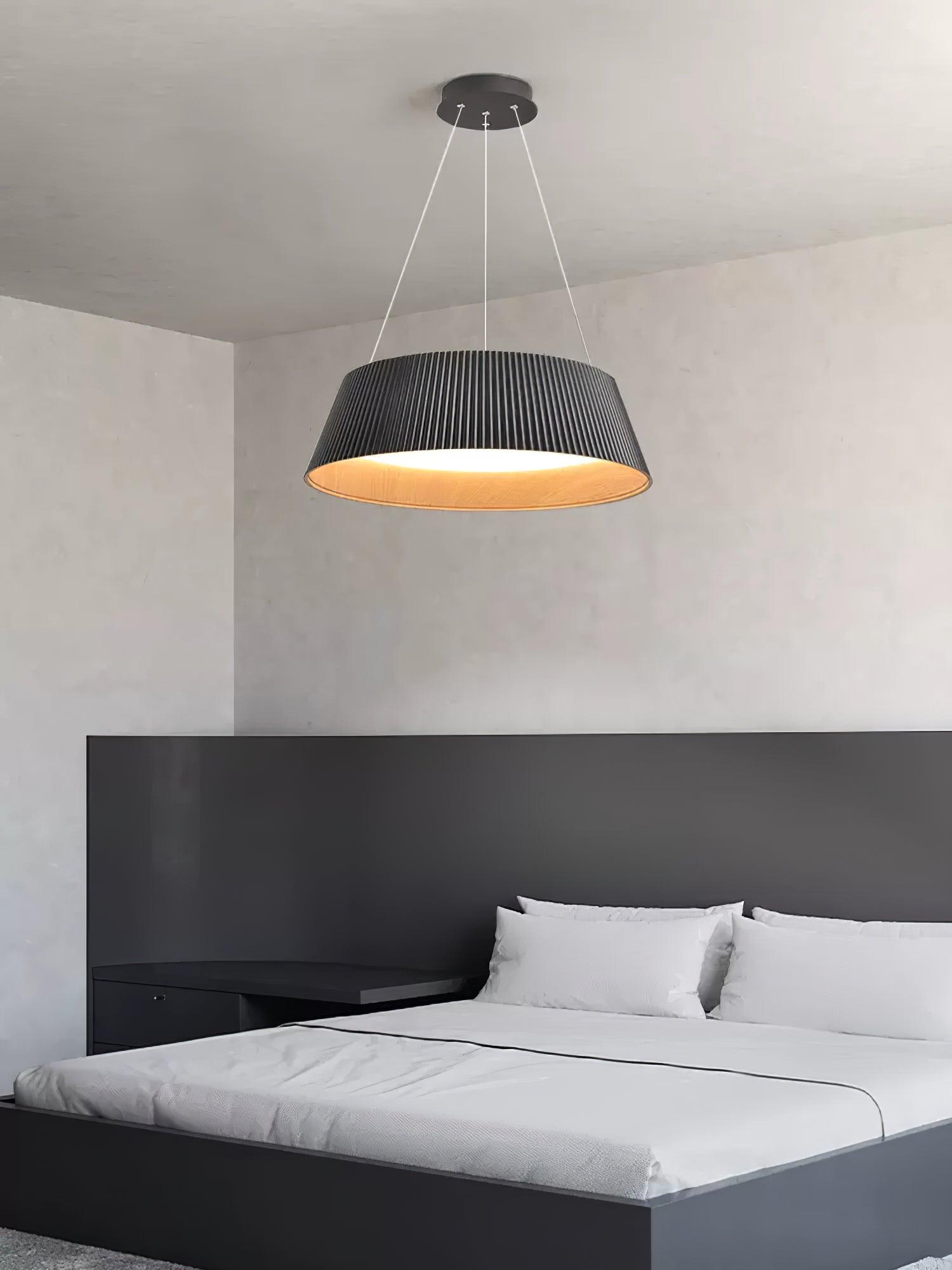 Сучасний підвісний світильник в рубчик