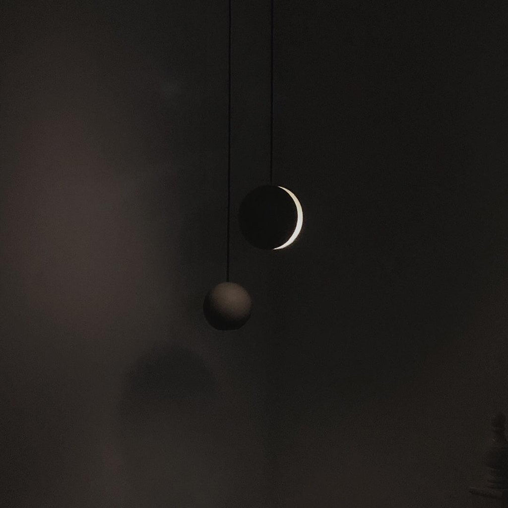 Бетонна підвісна лампа Moon