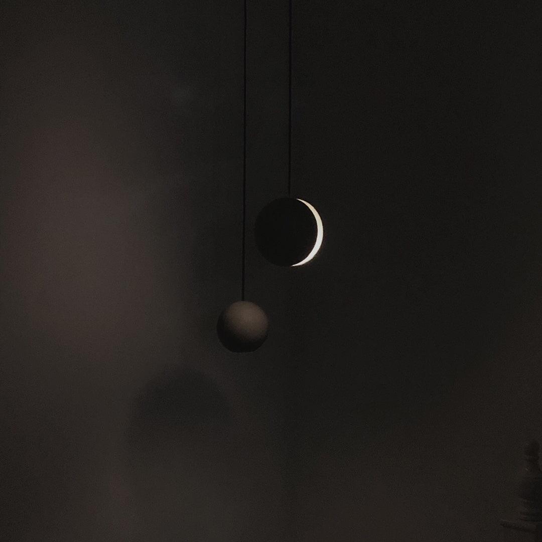 Бетонна підвісна лампа Moon