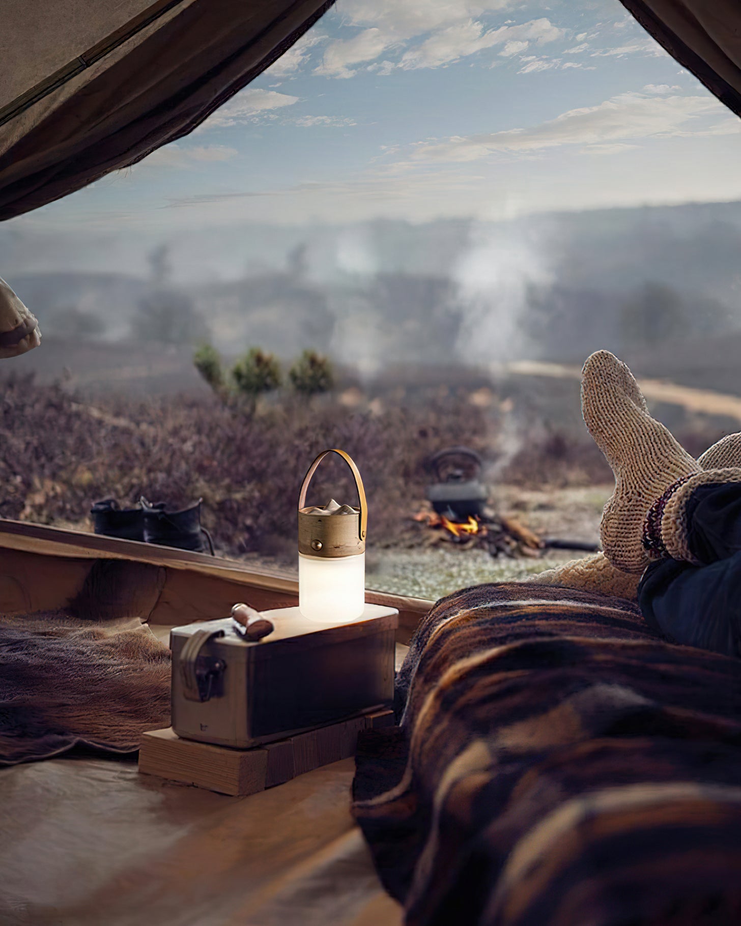 Настільна лампа Nomad Lantern