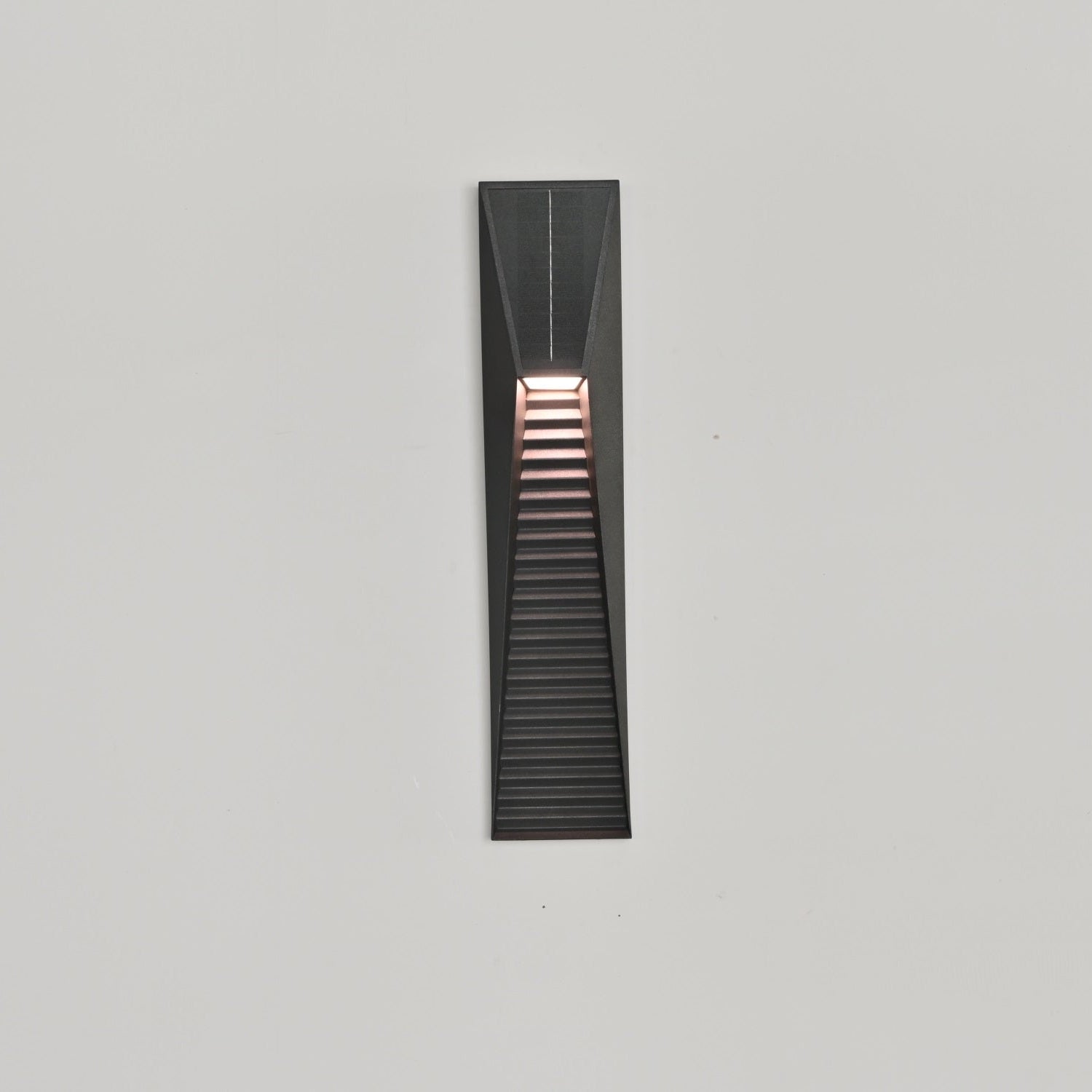 Obsidian Path Solar Outdoor Wall Light - Vakkerlight