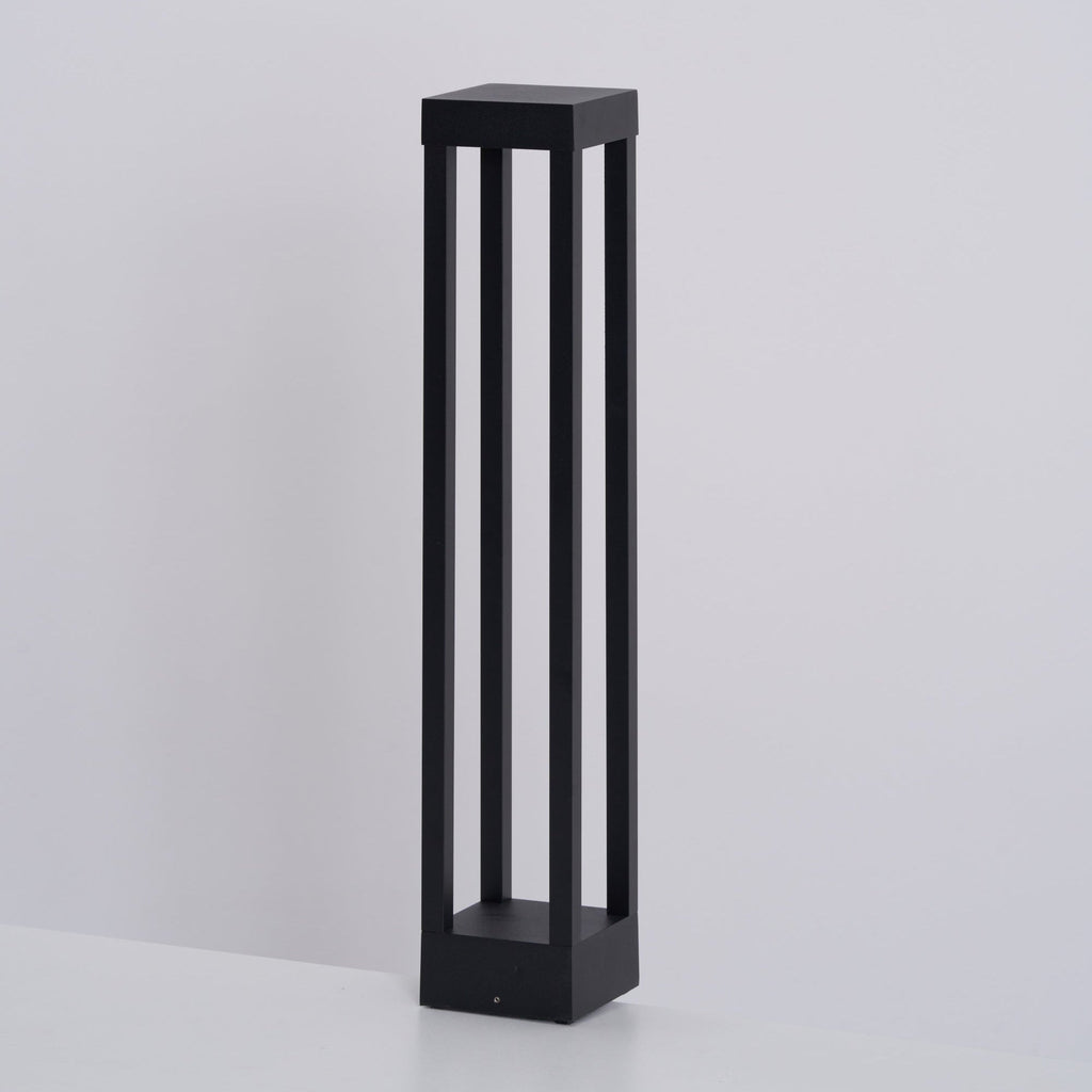 Obsidian Post Outdoor Light