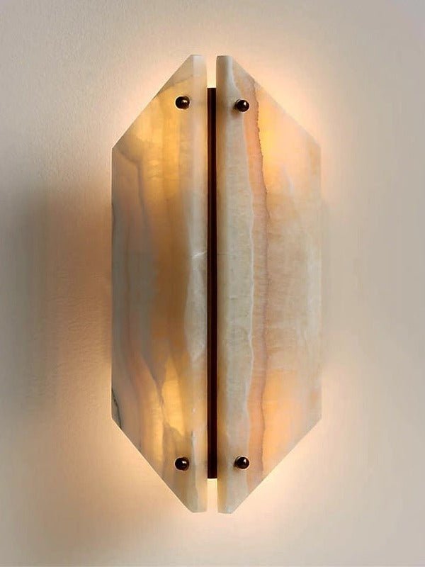 Настінний світильник Onyxa Crest Alabaster