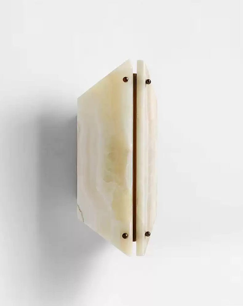 Настінний світильник Onyxa Crest Alabaster