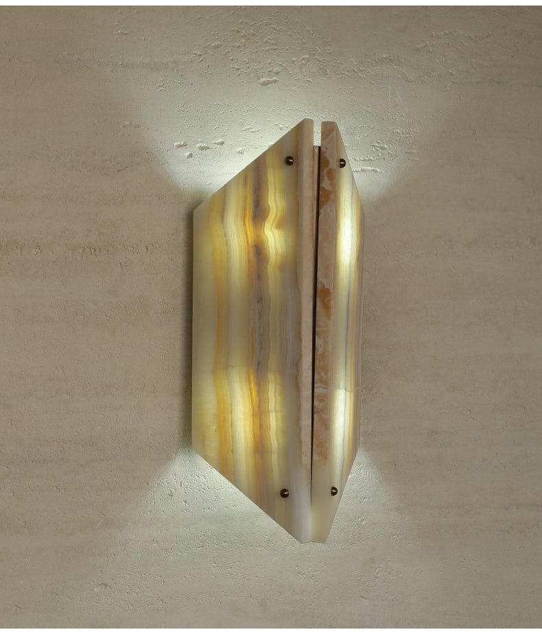 Настінний світильник Onyxa Crest Alabaster
