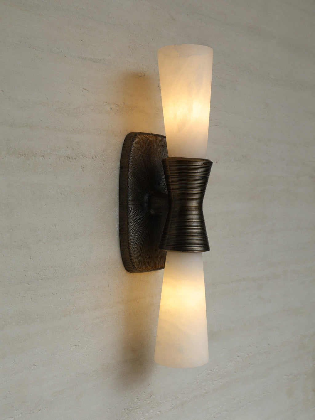 Настінний світильник Opal Alabaster Twist
