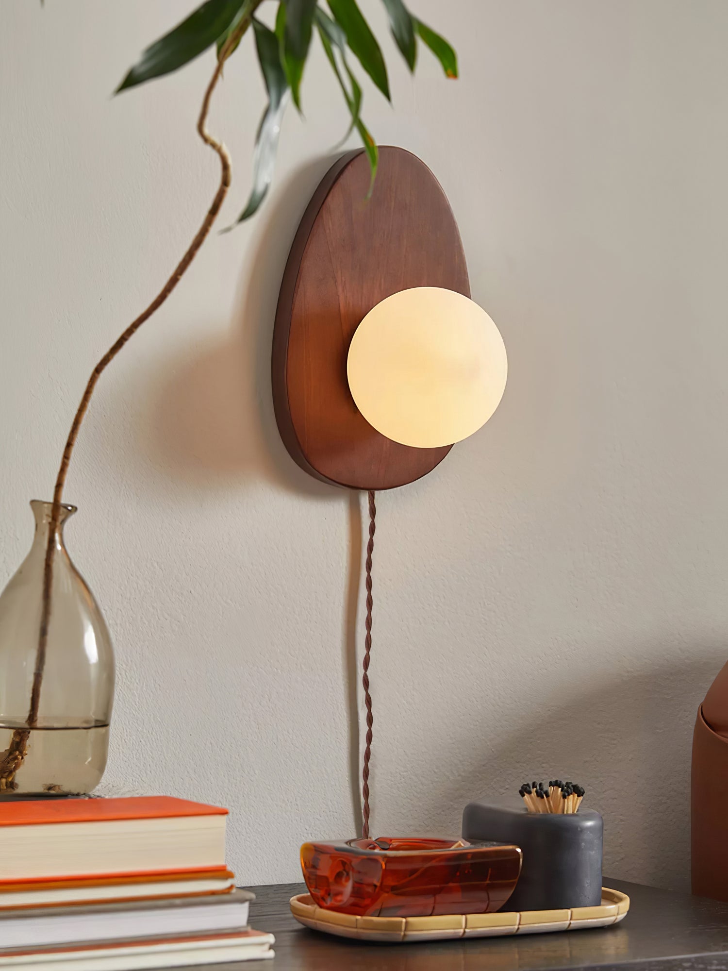 Настінний світильник Orba Walnut з вилкою