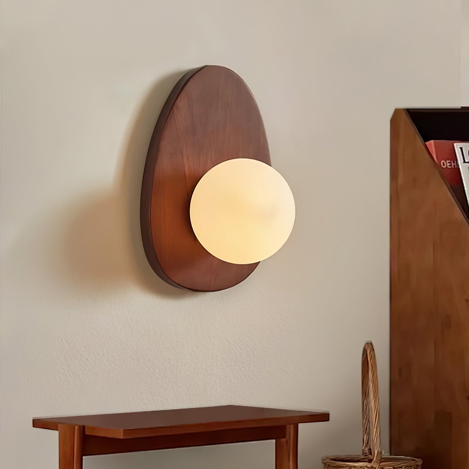 Настінний світильник Orba Walnut