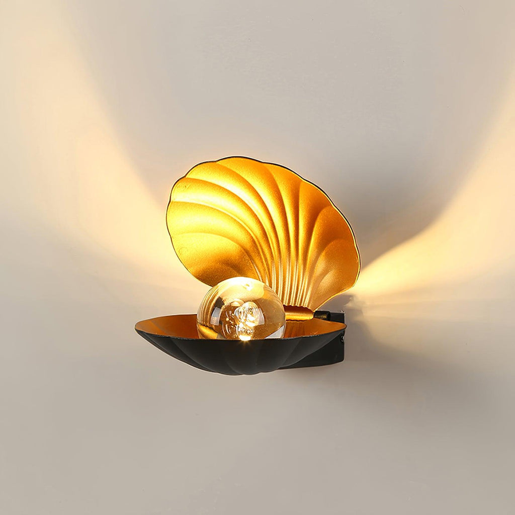 Pearl Clam Wall Light - Vakkerlight