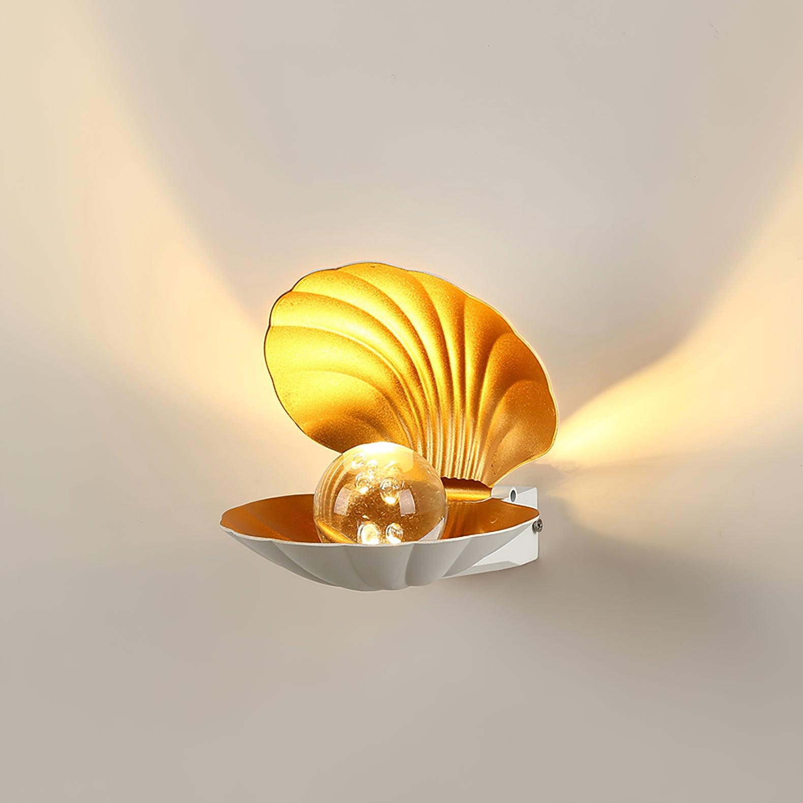 Pearl Clam Wall Light - Vakkerlight