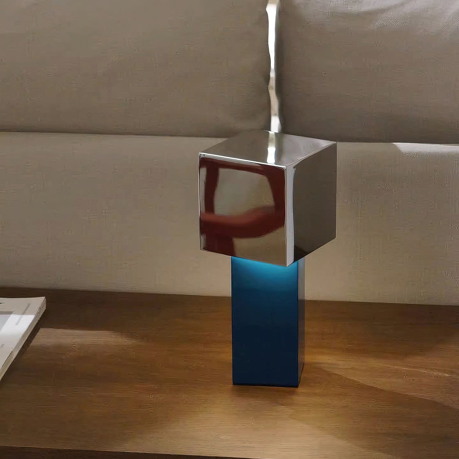 Портативна настільна лампа Cubic Accent