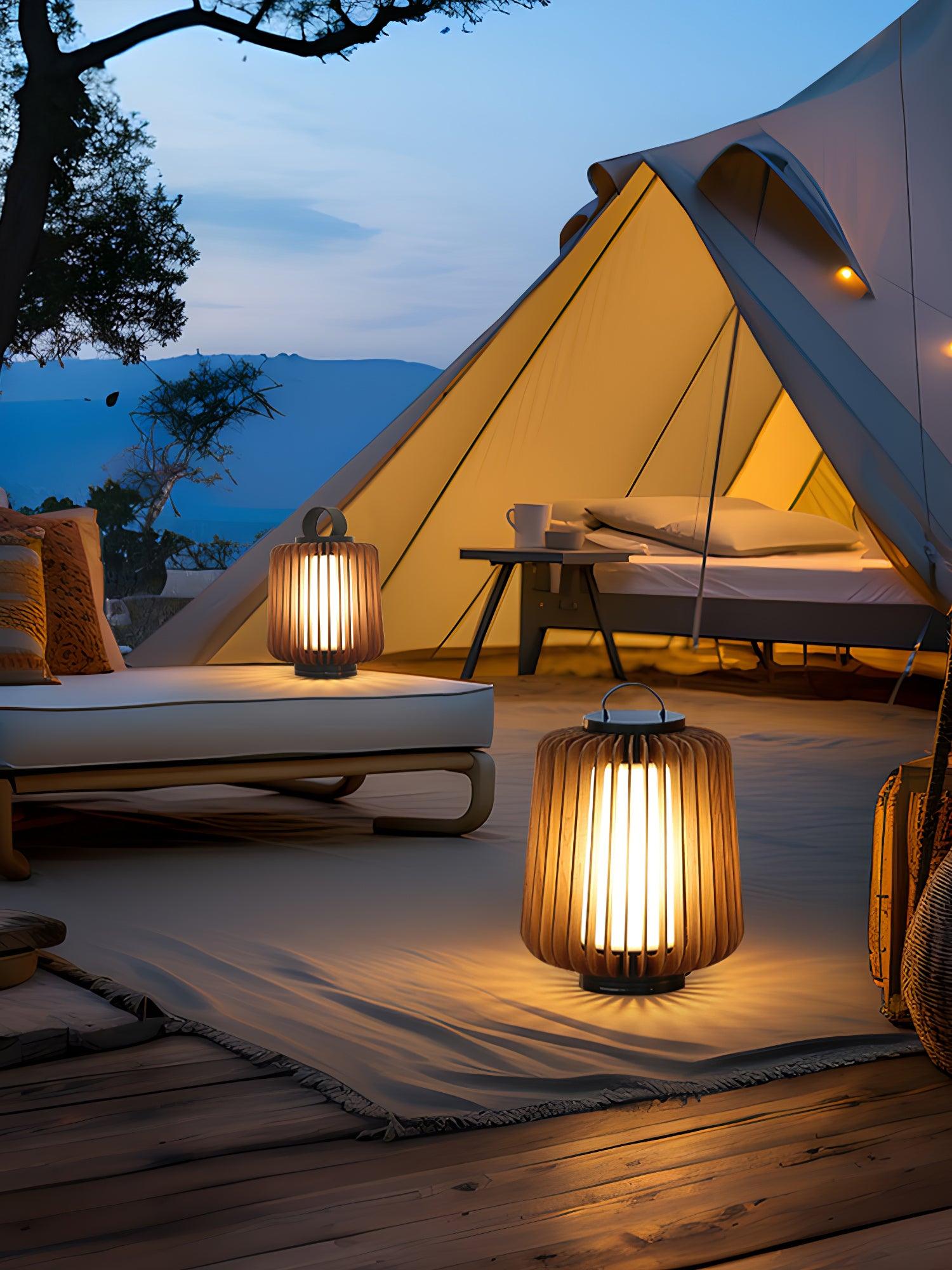 Портативний ліхтар для зовнішнього освітлення