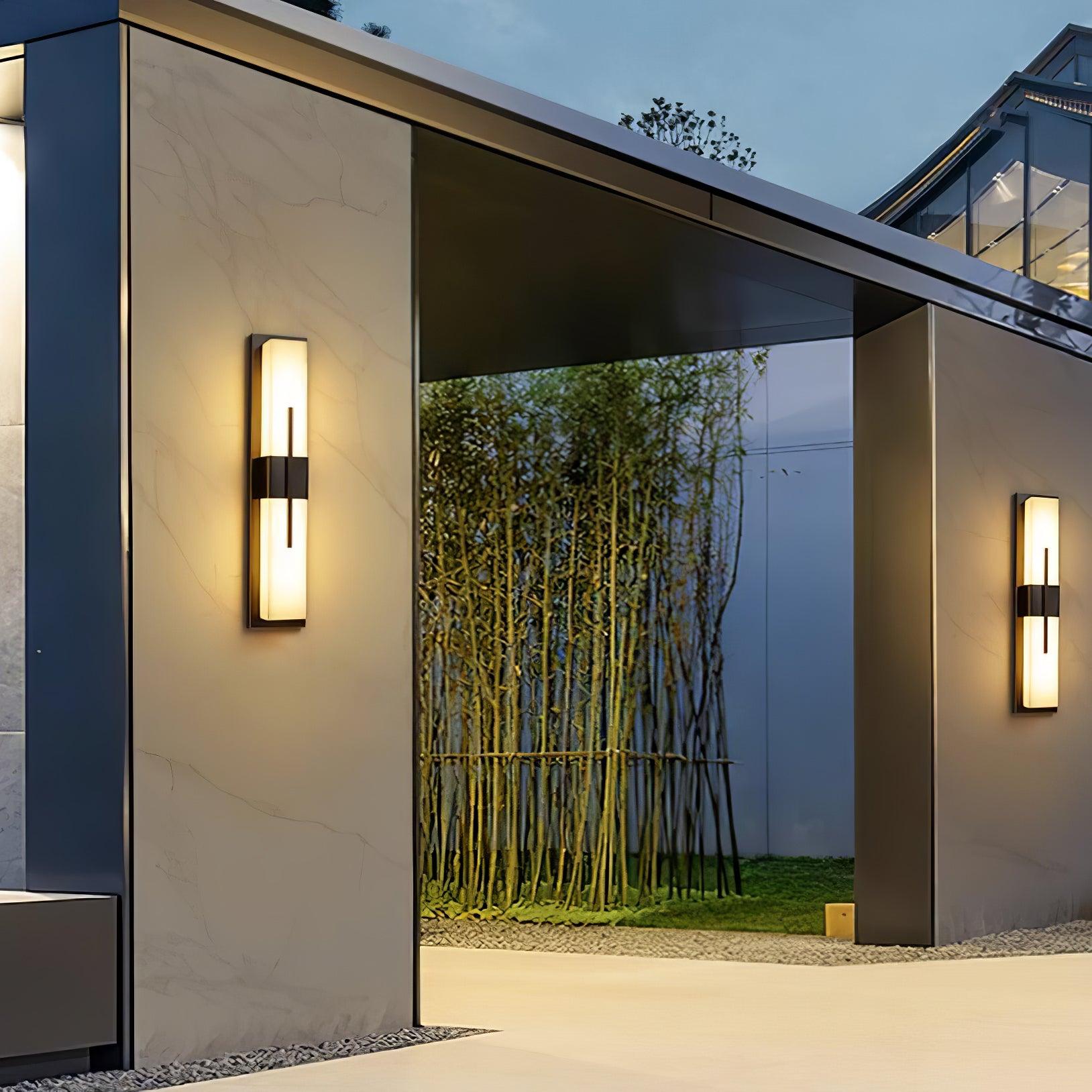 Настінний світильник Possini Outdoor Alabaster