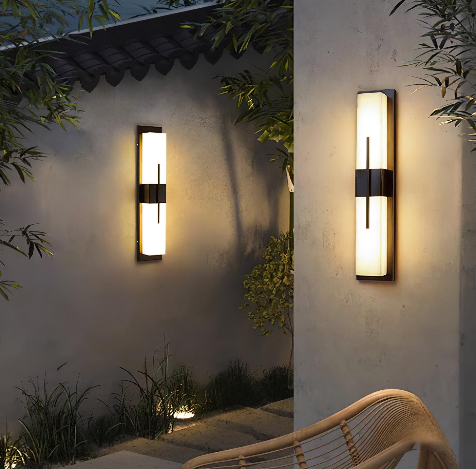Настінний світильник Possini Outdoor Alabaster