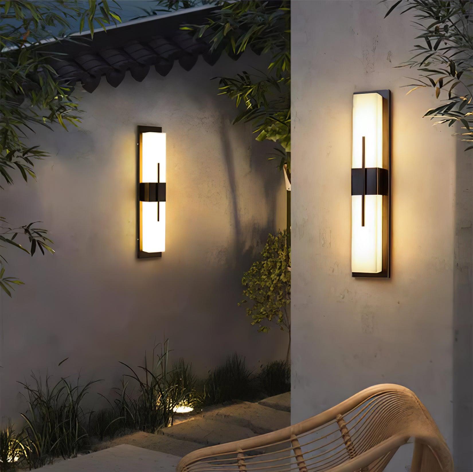 Настінний світильник Possini Outdoor Alabaster
