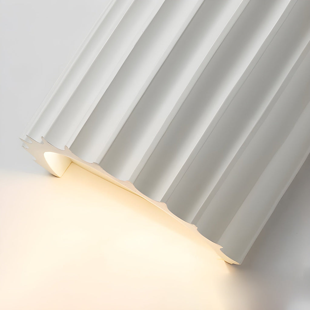 Настенный светильник Ribbed из смолы