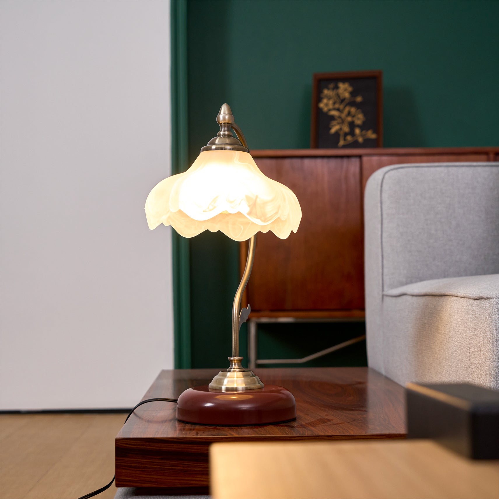 Retro Flower Table Lamp