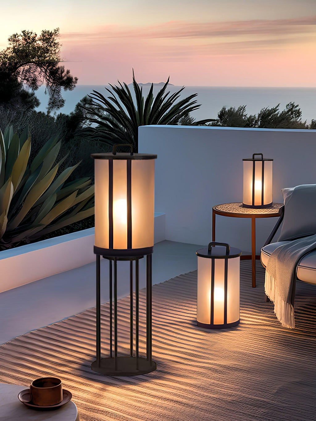 Round Pillar Acrylic Lantern Outdoor Lamp