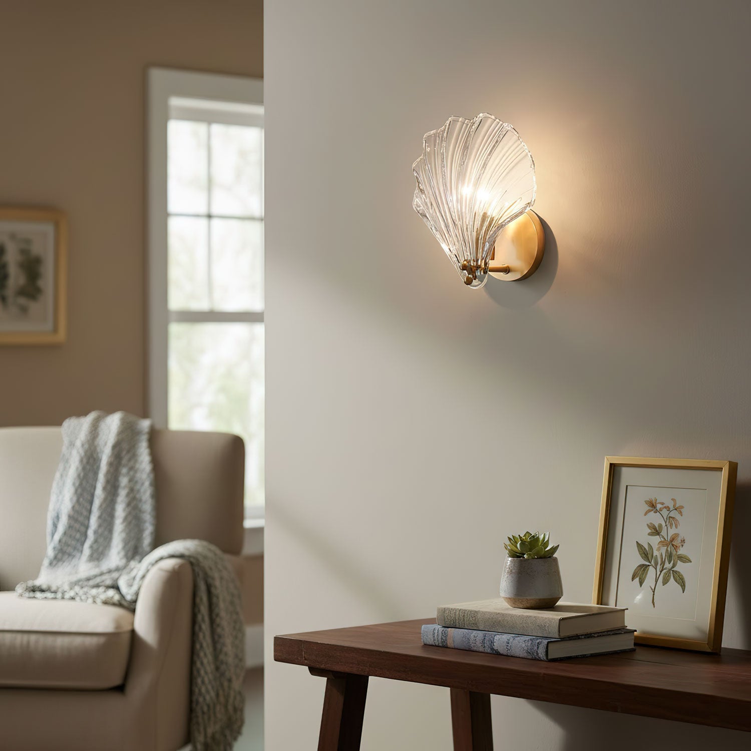 Shell Wall Light