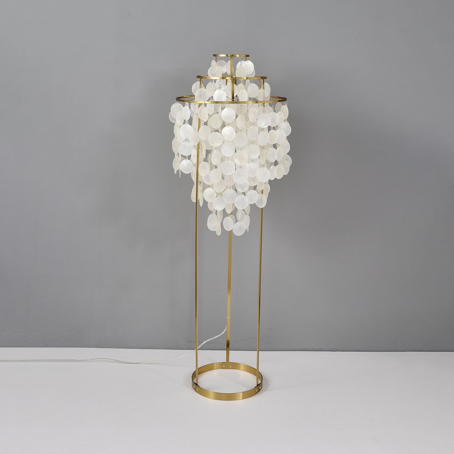 Shell Floor Lamp - Vakkerlight