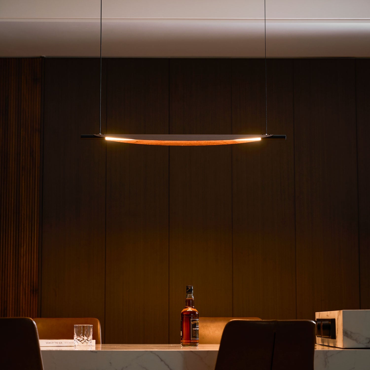 Sleek Board Pendant Lamp