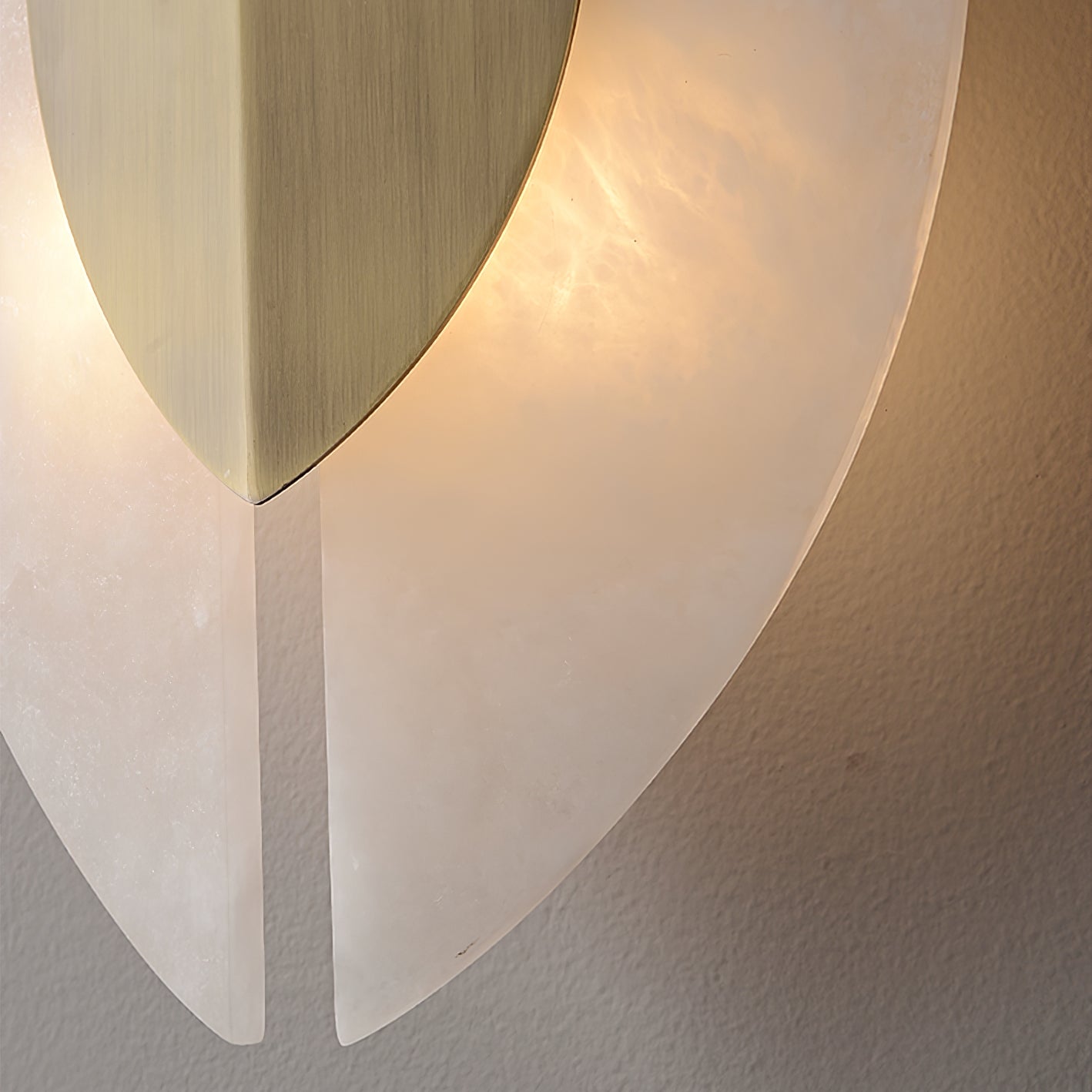 Настінний світильник Solari Alabaster Leaf Sconce