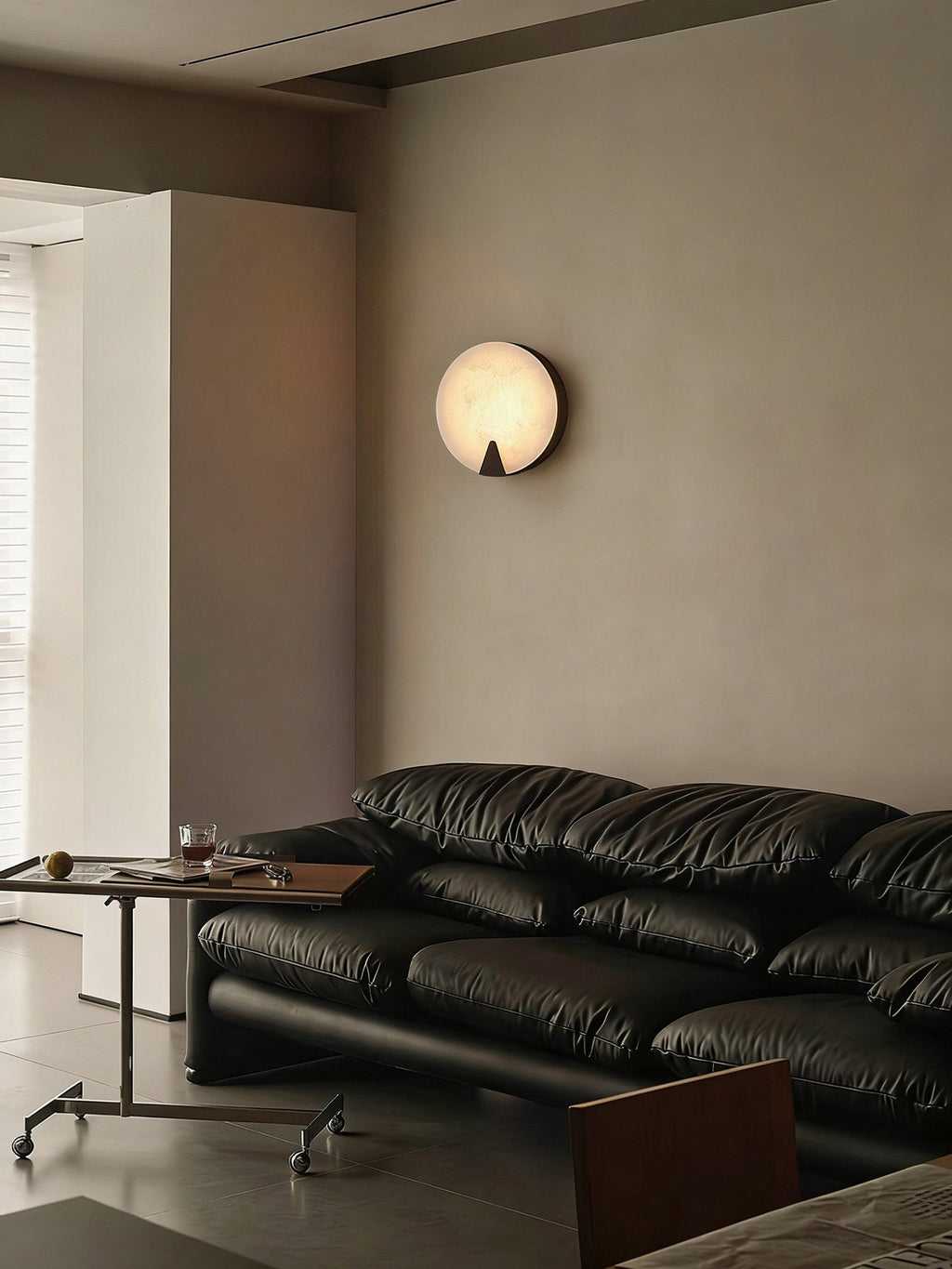 Настінний світильник Solaris Halo Alabaster