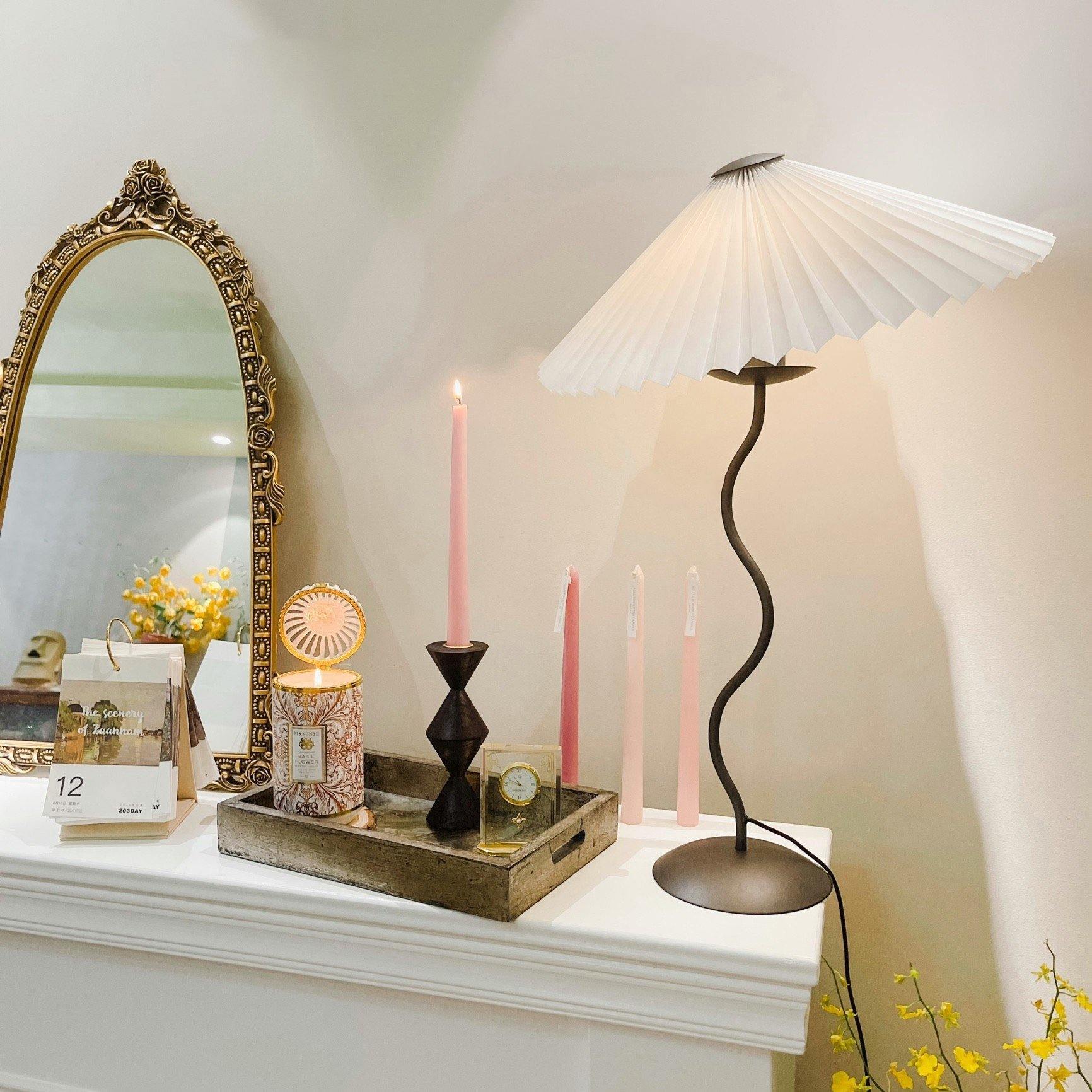 Настольная лампа Squiggle