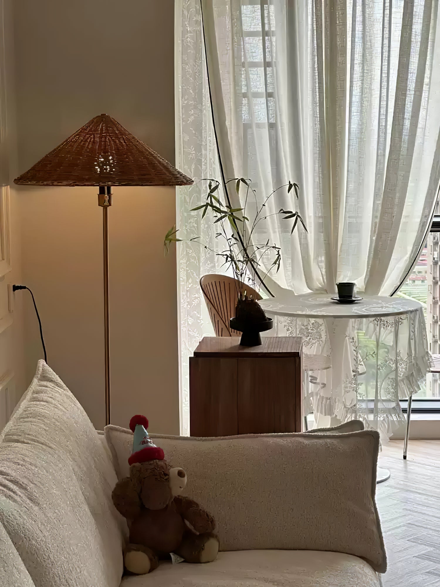 Tansu Floor Lamp