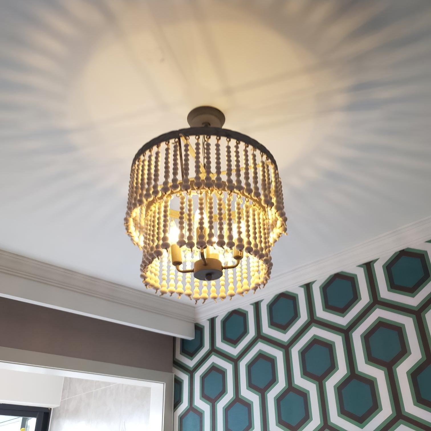 Двухъярусная люстра с деревянными бусинами