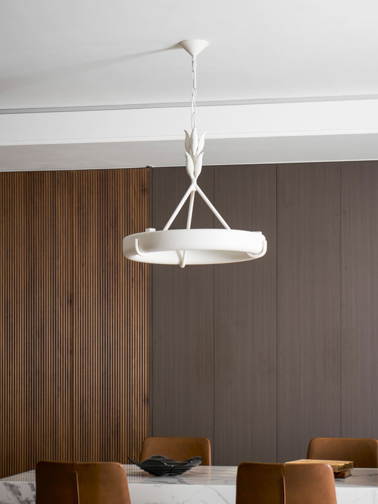 Потолочная люстра Tinsley Plaster