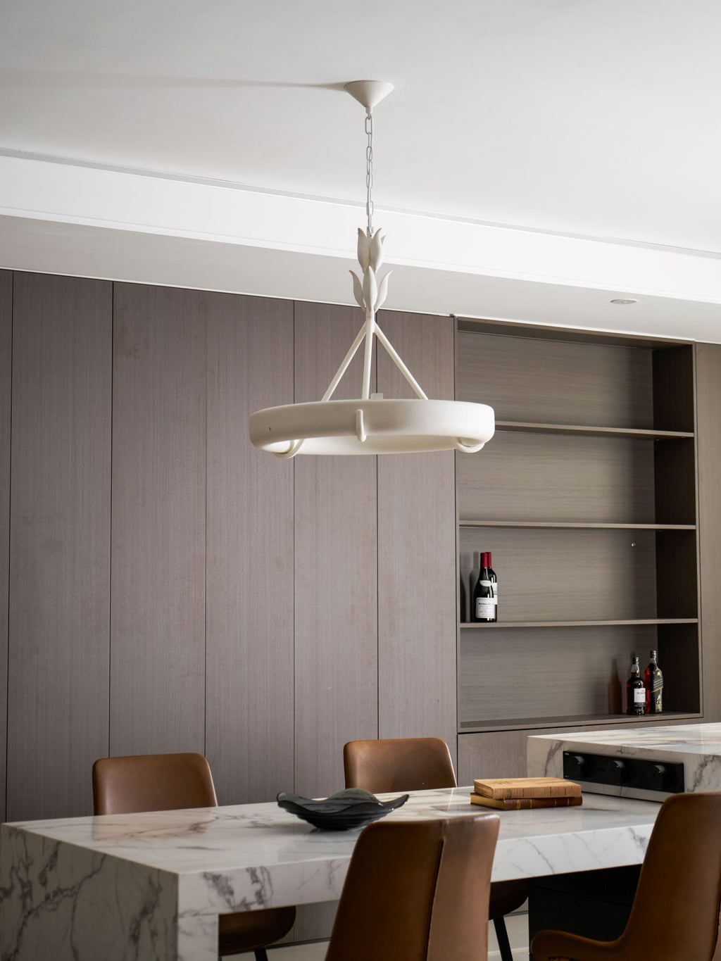 Потолочная люстра Tinsley Plaster