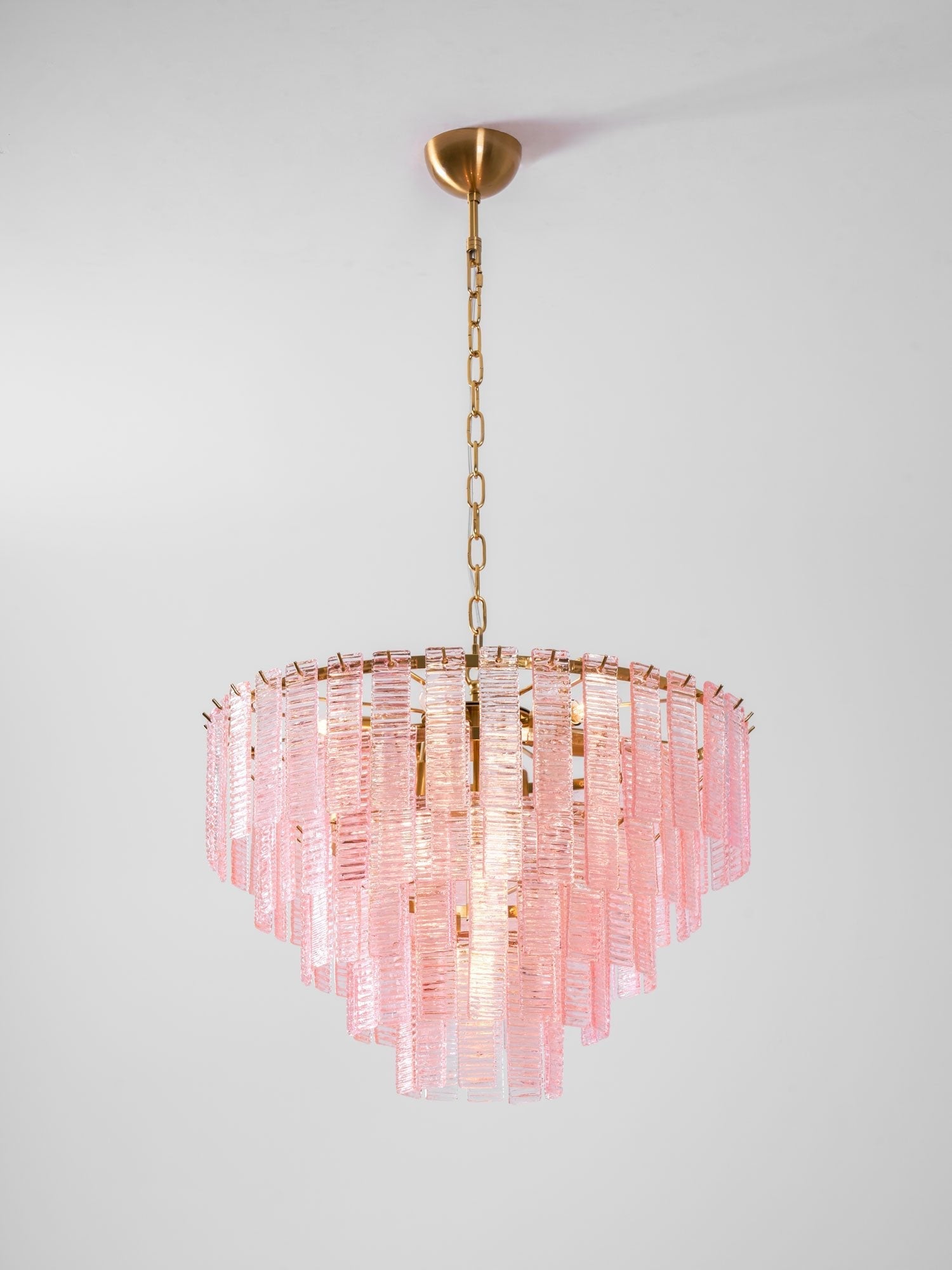 Розовая люстра Opalora Murano