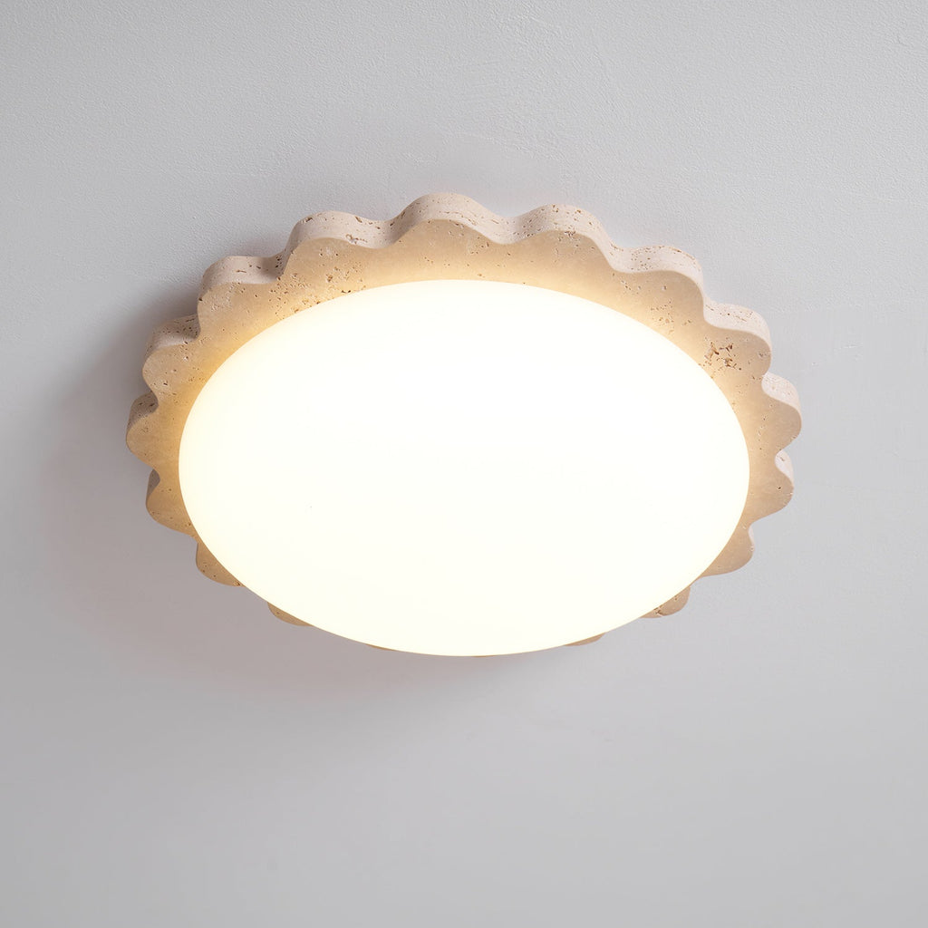 Потолочный светильник из травертина Scallop Edge