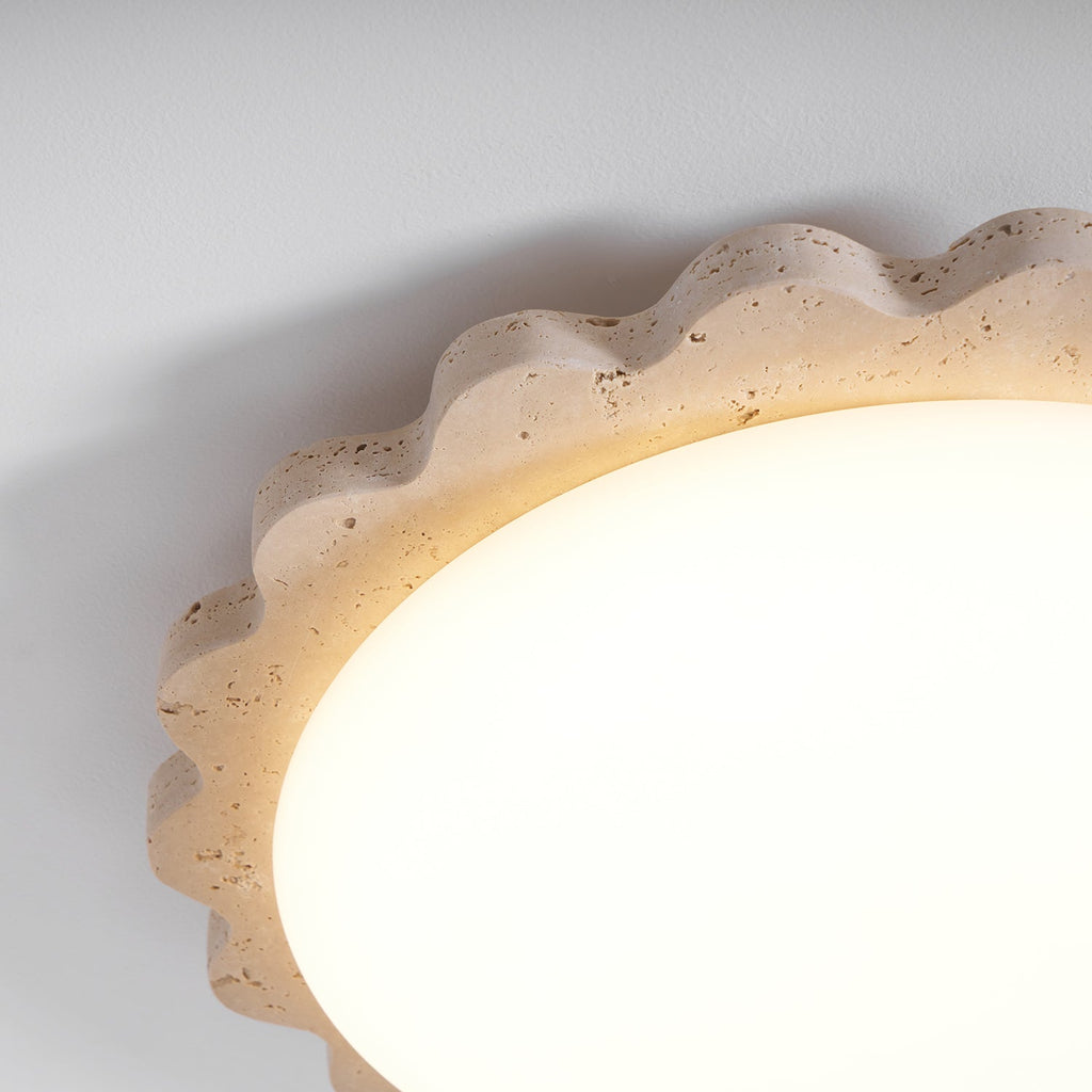 Потолочный светильник из травертина Scallop Edge