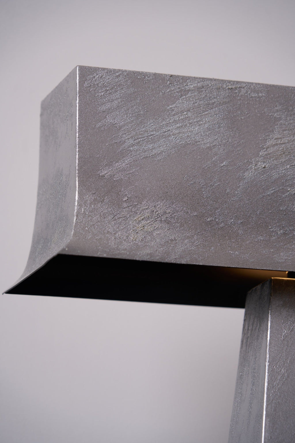 Veltan Table Lamp