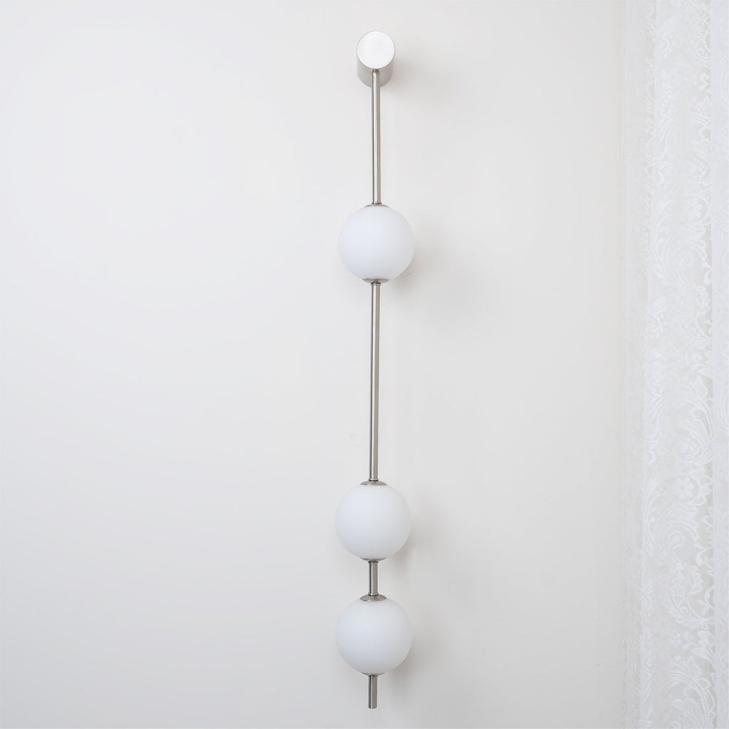 Vertical Balls Wall Lamp