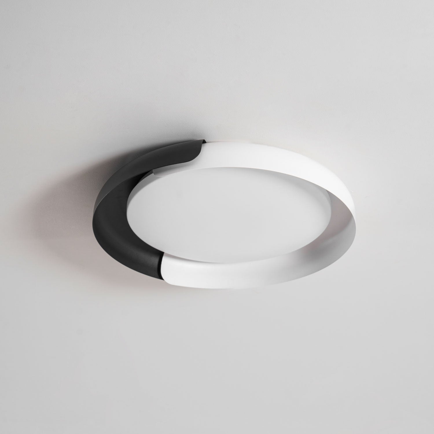 Vikaey Ceiling Light - DEPRIMO