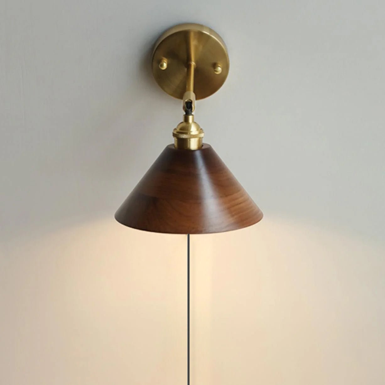 Vintage Wood Plug - in Wall Lamp - DEPRIMO