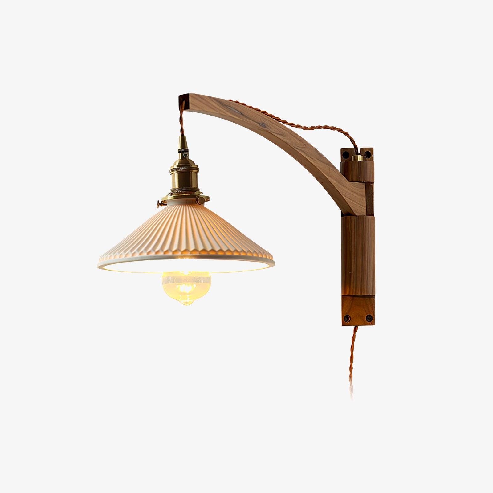 Настінний світильник «Swing Arm» з горіха