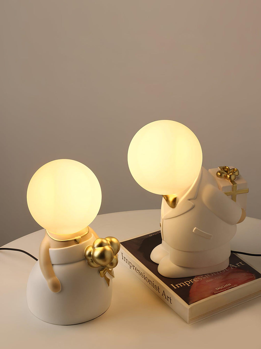 Весільна настільна лампа з вбудованим акумулятором