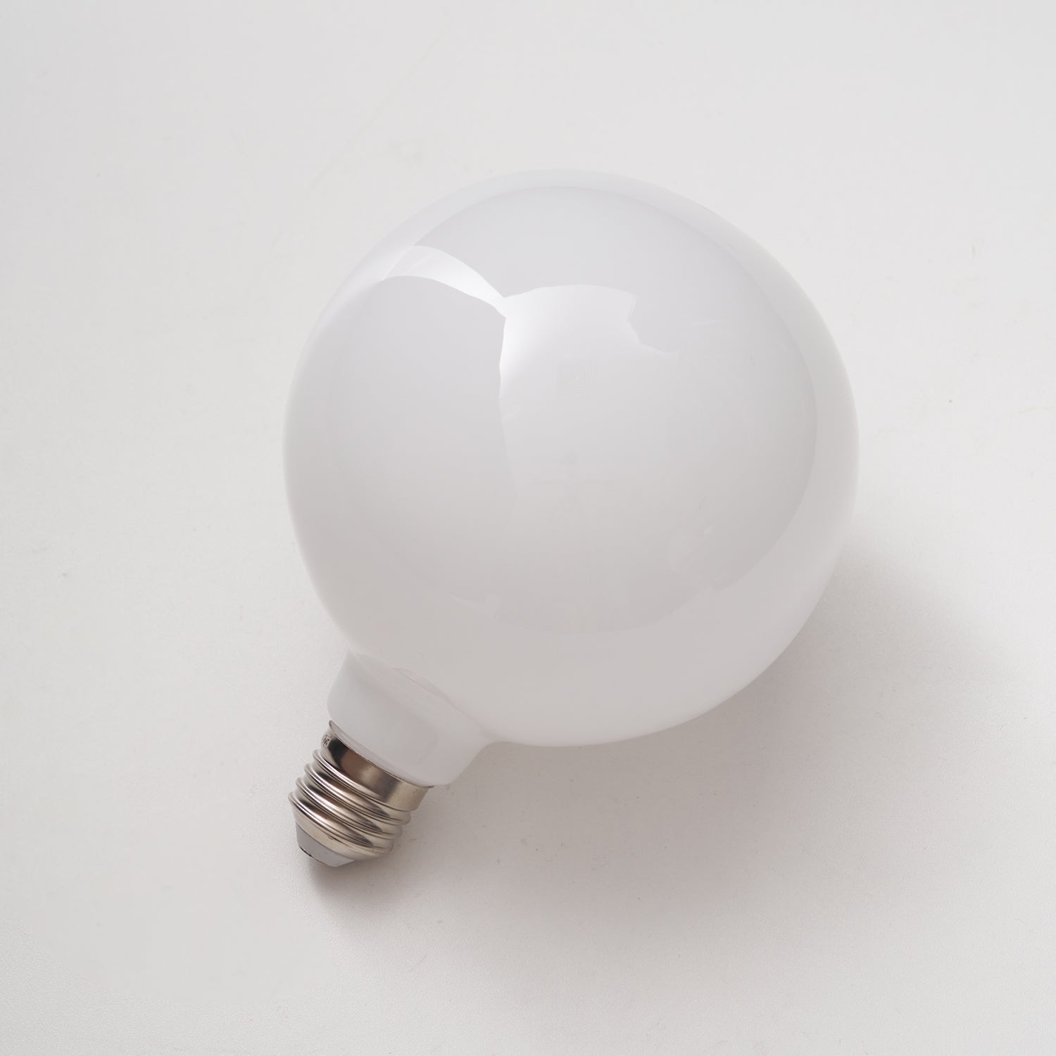 White LED Light E27 or E26 Bulb - Vakkerlight