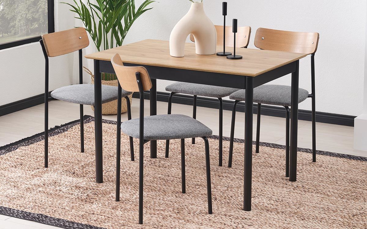 Кухонні комплекти столів