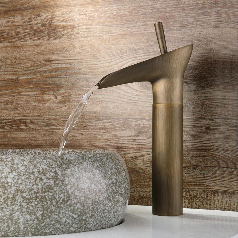 Змішувач для раковини у стилі Традиційний Колір - Антична Латунь Матеріал корпусу - Латунь SLAVGO 11305